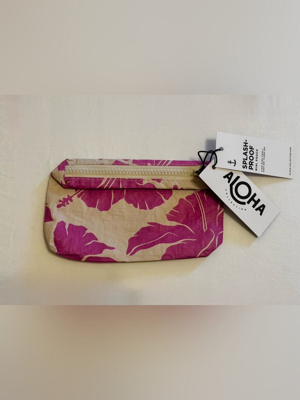 NWT Aloha Collection Salinas Mini Pouch - Picture 4 of 6